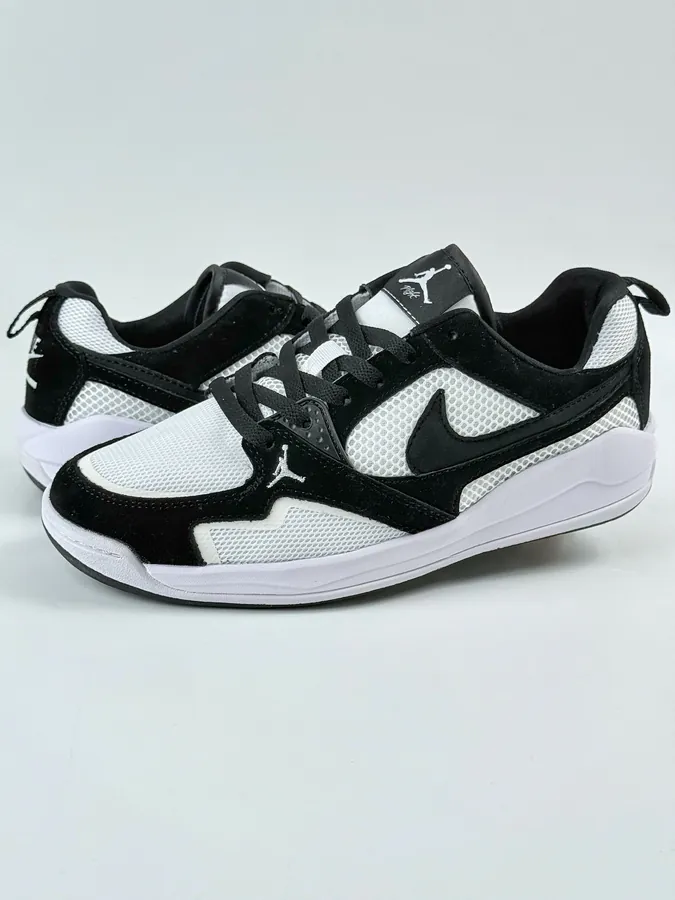 NK Air Jordan CMFT Era Retro Sneaker