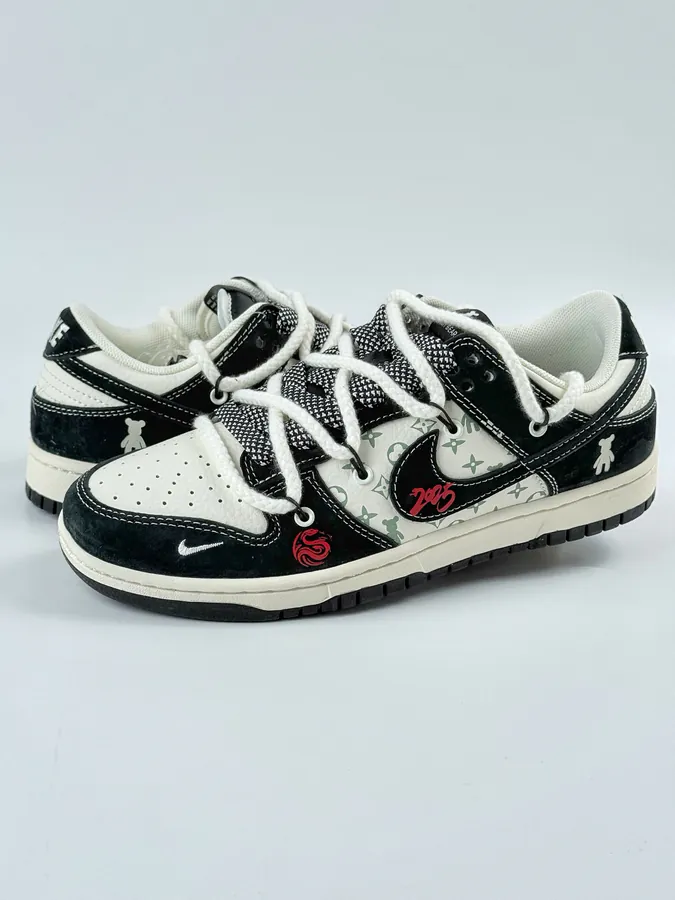 Nike SB Dunk Low x Stussy Black White Starry Hook Strap