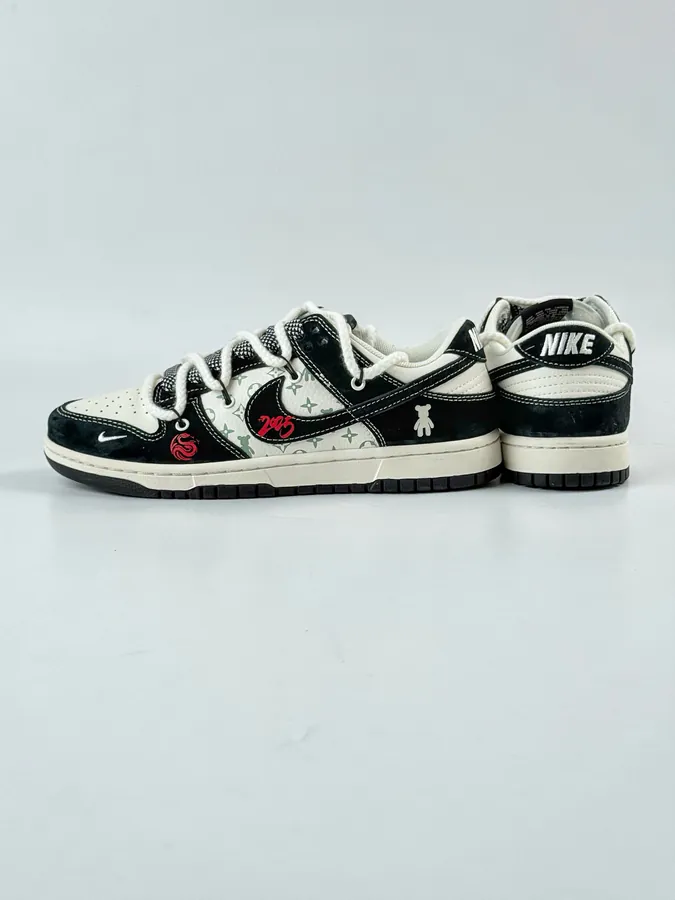 Nike SB Dunk Low x Stussy Black White Starry Hook Strap