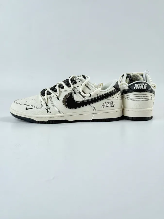 Nike SB Dunk Low x Louis Vuitton OG Edition