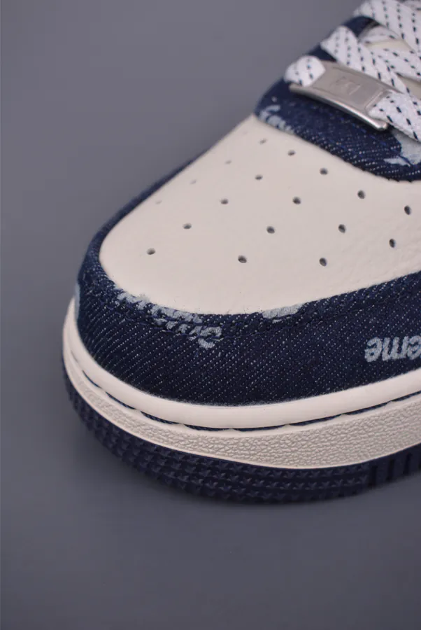 Nike Air Force 1 Low Supreme Authentic Style, Original Box