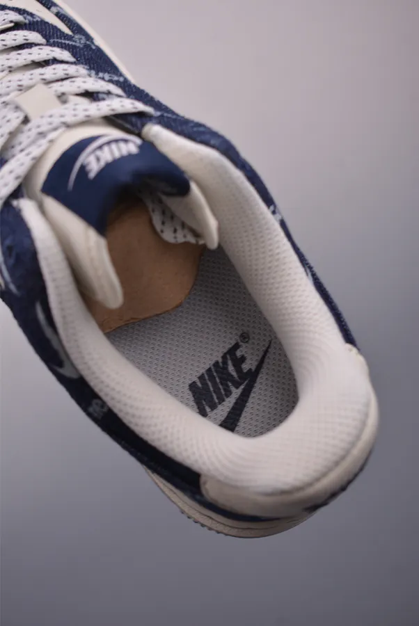 Nike Air Force 1 Low Supreme Authentic Style, Original Box