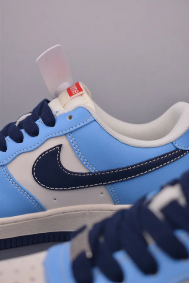 Nike Air Force 1 Low Supreme Authentic Style, Exclusive Edition