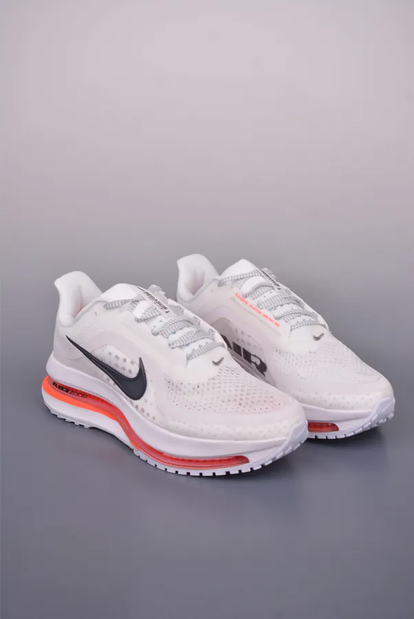 Nike Pegasus Premium Low Top Running Shoes