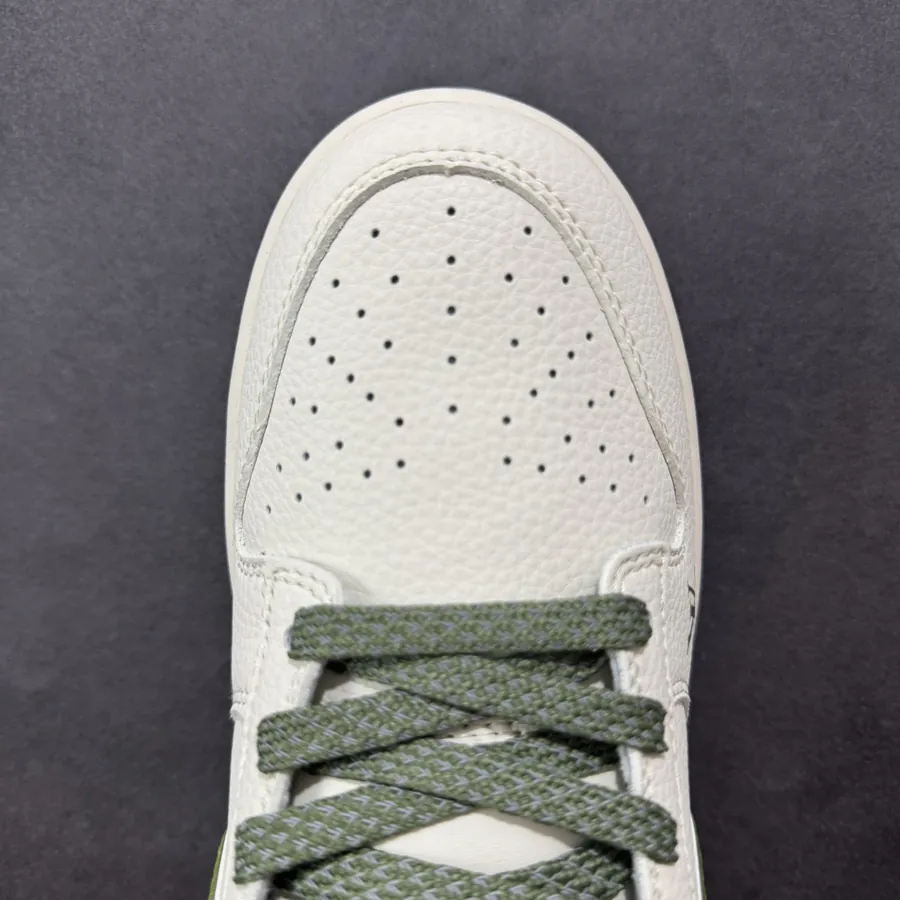 Nike SB Dunk Low x Louis Vuitton White Green