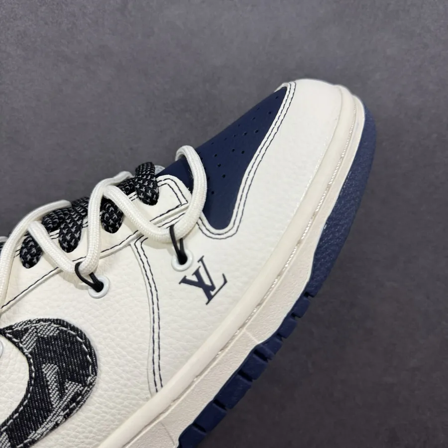 Nike SB Dunk Low LV Custom Edition Sneaker
