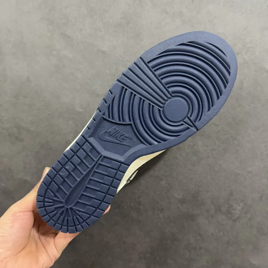 Nike SB Dunk Low LV Custom Edition Sneaker