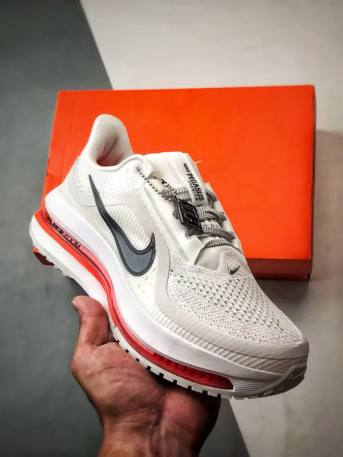 NK Pegasus Premium Running Shoes in White and Red