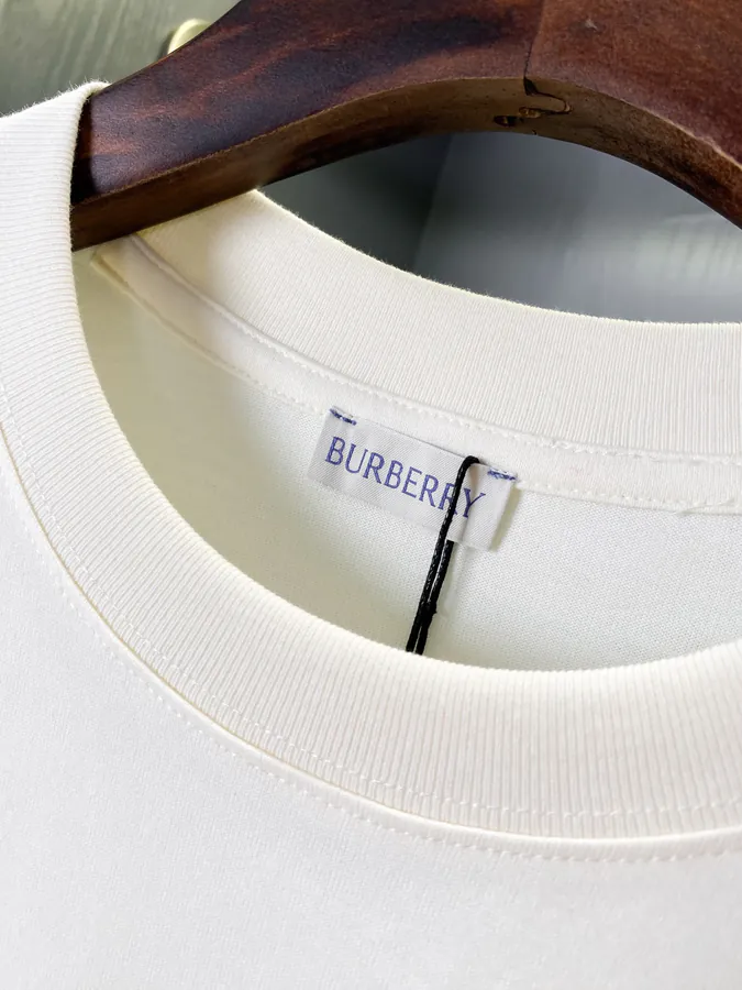 Burberry B Shape Shield Embroidery Round Neck Short Sleeve