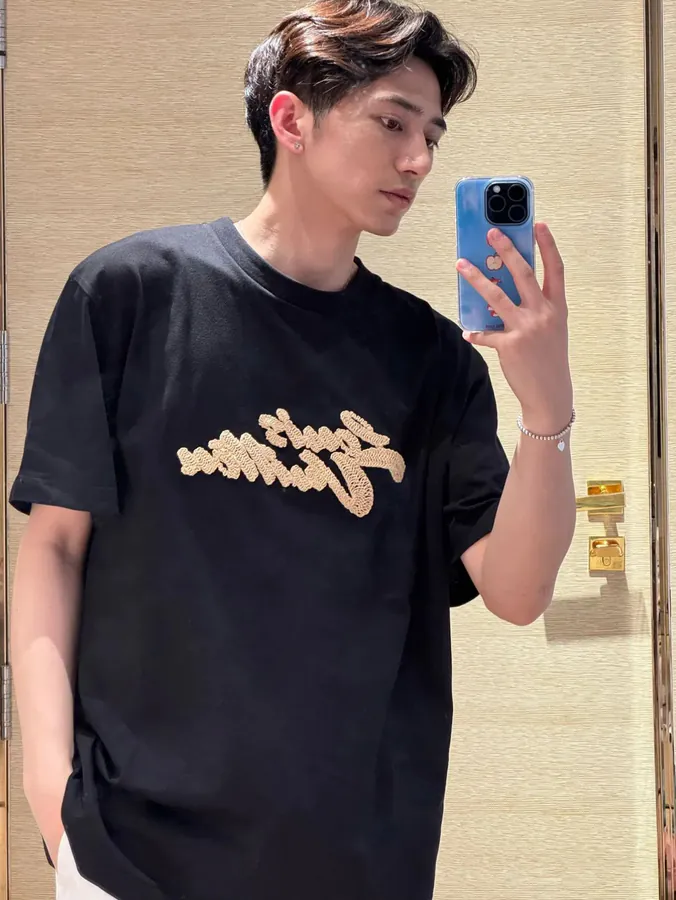 LOUIS VUITTON 25ss Artistic Logo Embroidery T Shirt