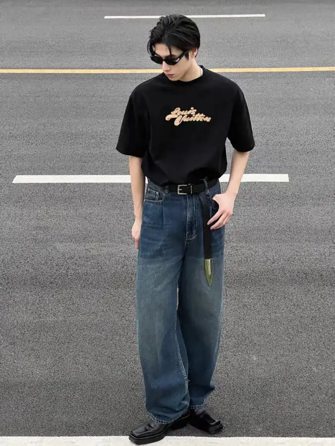 LOUIS VUITTON 25ss Artistic Logo Embroidery T Shirt