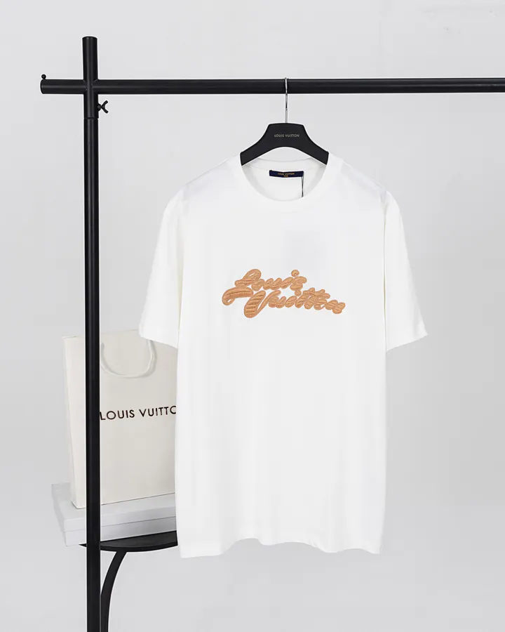 LOUIS VUITTON 25ss Artistic Letter Logo Embroidered T Shirt