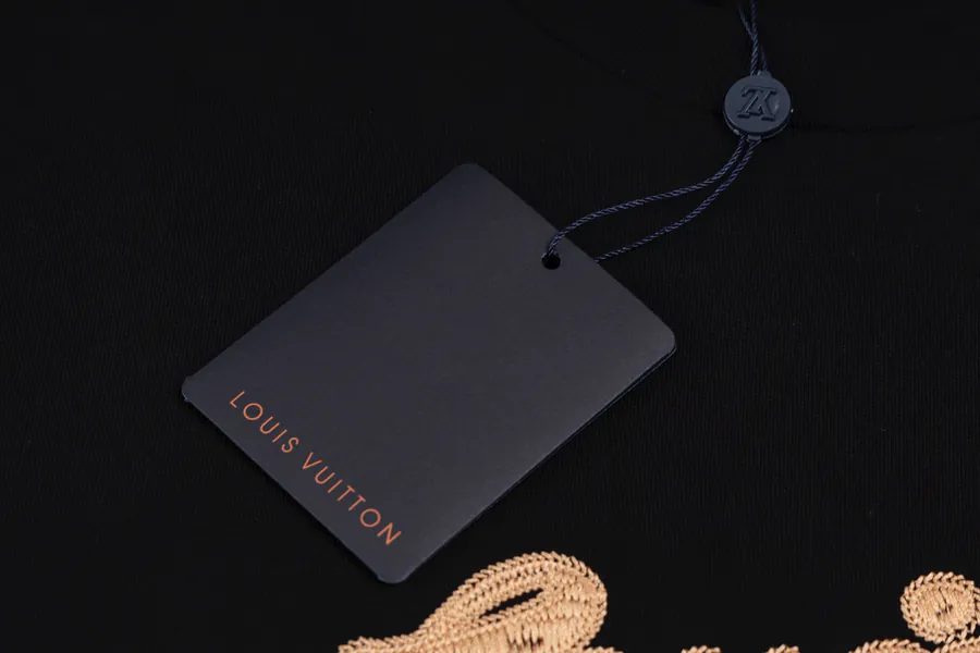LOUIS VUITTON 25ss Artistic Letter Logo Embroidered T Shirt