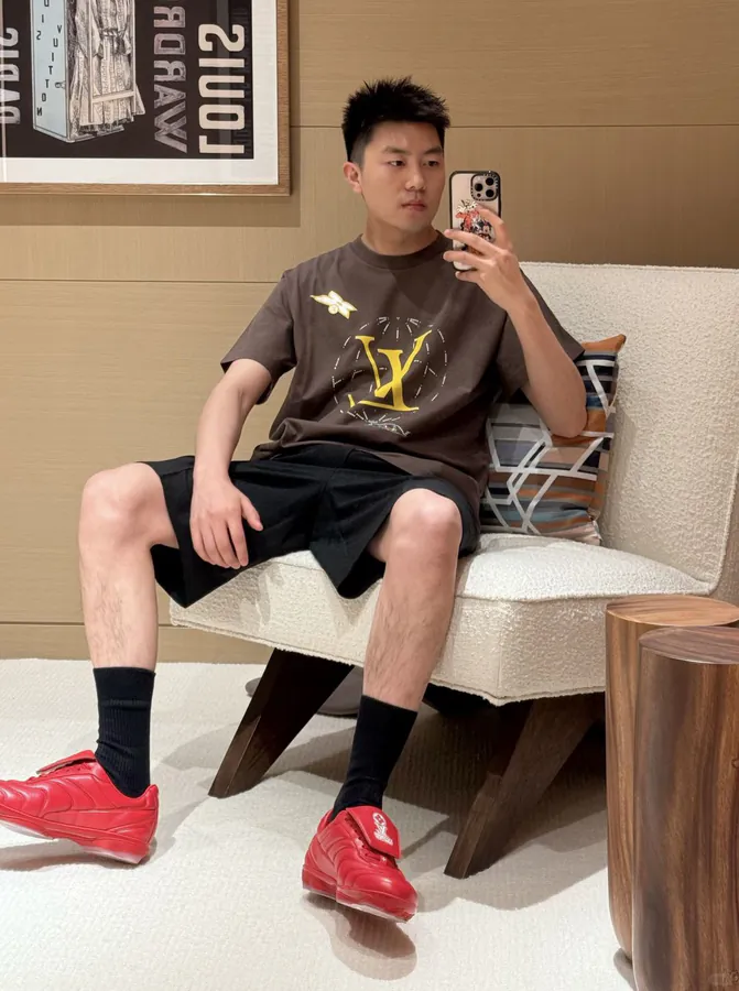 LOUIS VUITTON 2025 航线莱恩石装饰短袖T恤
