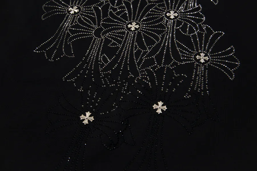 Come Hearts New Classic Logo Embellished T Shirt with Oversize Fit
