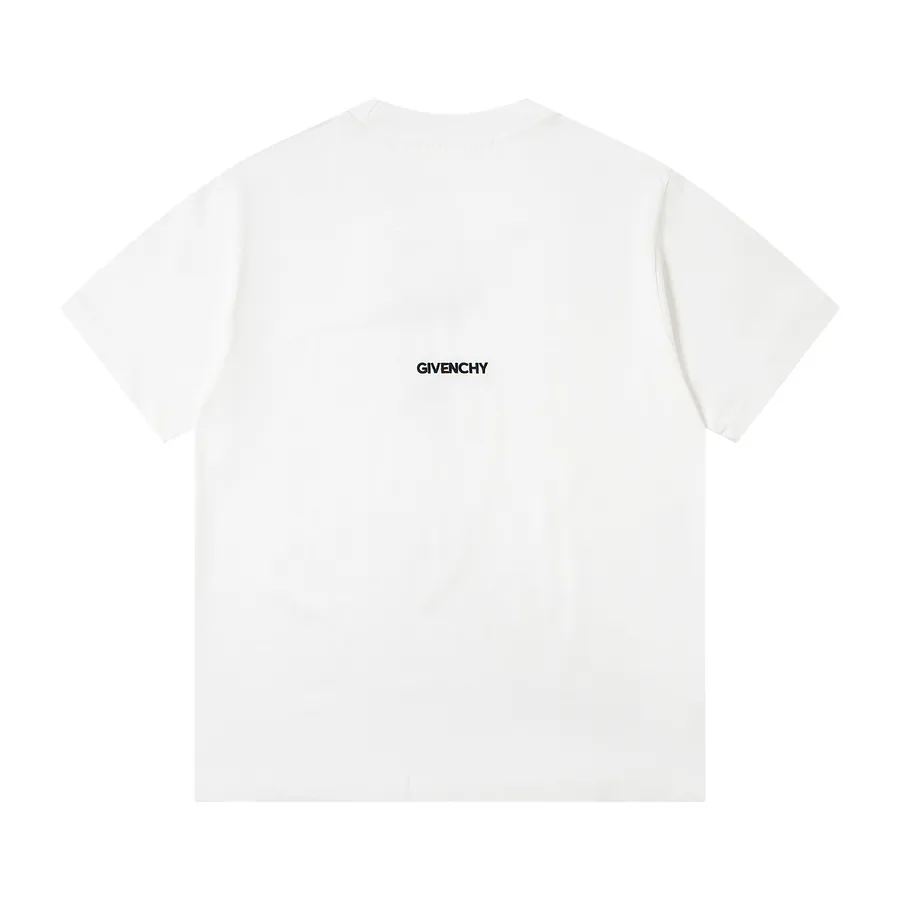 GIVENCHY New Classic Logo T Shirt with Oversize Fit