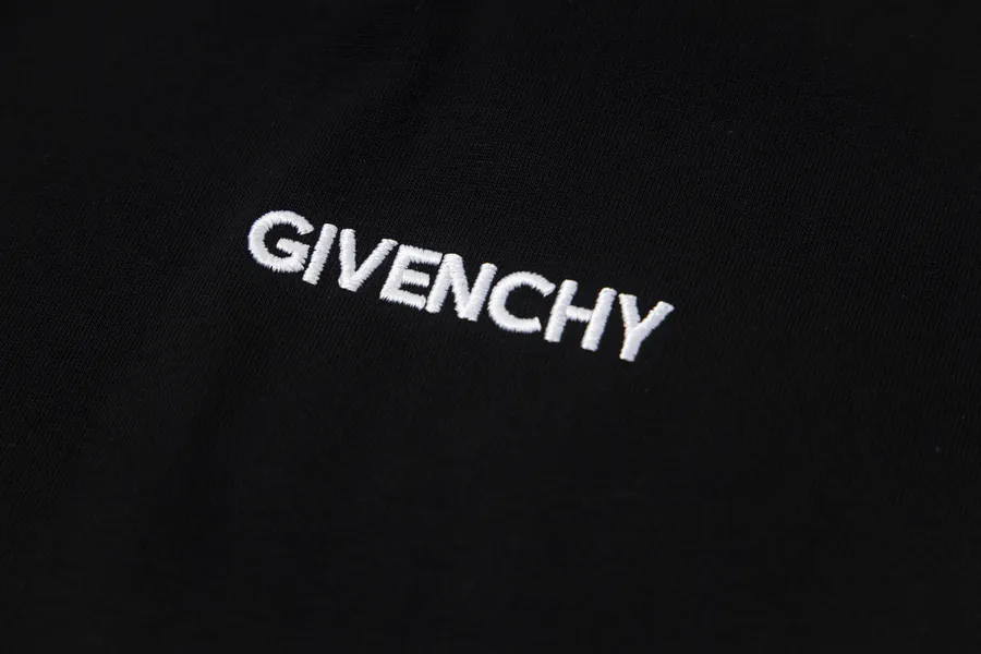 GIVENCHY New Logo Front T Shirt with Oversize Fit
