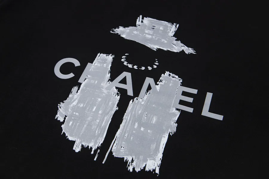 CHANEL New Letter Graffiti Print Oversized Loose Fit T Shirt