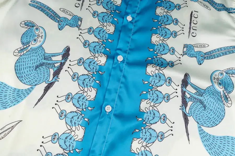 GUC辰星专供 Asymmetrical Silk Shirt