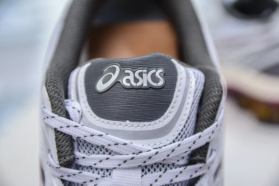 Asics Gel Kinetic Fluent Future Style Running Shoes with Advanced Cushioning