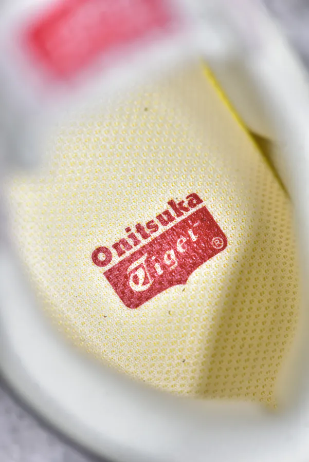 Asics Onitsuka Tiger Ultimate 81 EX Retro Style Leather Sneaker