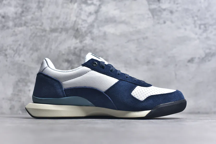 Asics Onitsuka Tiger Ultimate 81 EX Retro Style Leather Sneaker