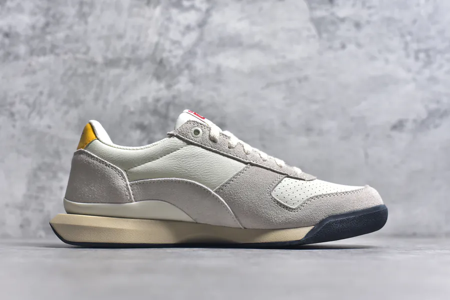Asics Onitsuka Tiger Ultimate 81 EX Retro Style Leather Sneaker