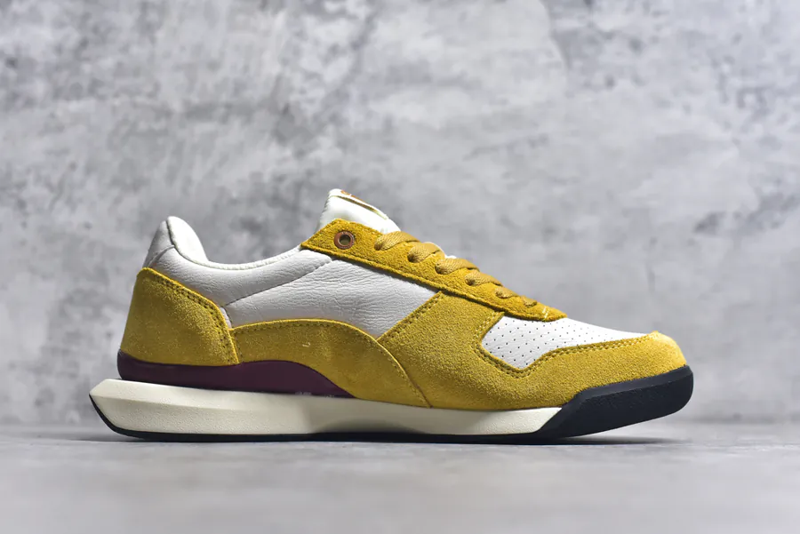Asics Onitsuka Tiger Ultimate 81 EX Retro Style Leather Sneaker