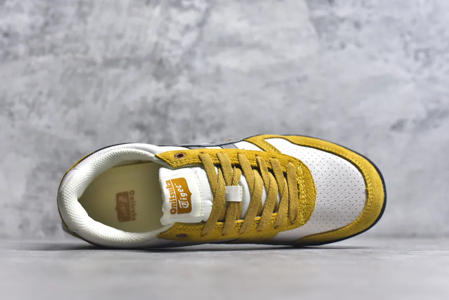 Asics Onitsuka Tiger Ultimate 81 EX Retro Style Leather Sneaker