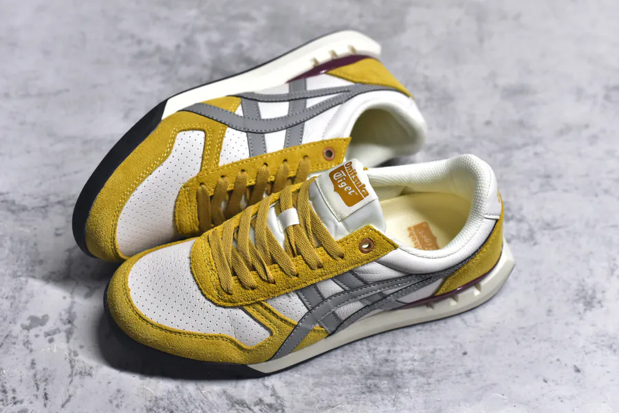 Asics Onitsuka Tiger Ultimate 81 EX Retro Style Leather Sneaker