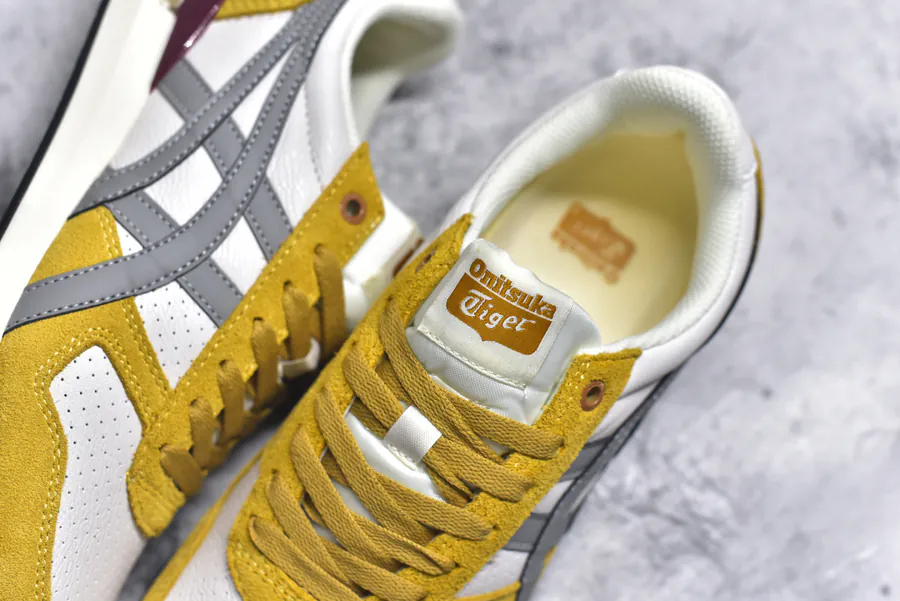 Asics Onitsuka Tiger Ultimate 81 EX Retro Style Leather Sneaker
