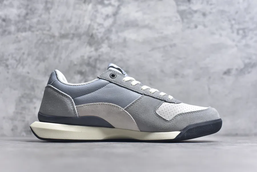 Asics Onitsuka Tiger Ultimate 81 EX Retro Style Leather Sneaker