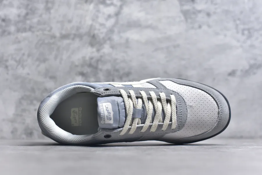 Asics Onitsuka Tiger Ultimate 81 EX Retro Style Leather Sneaker