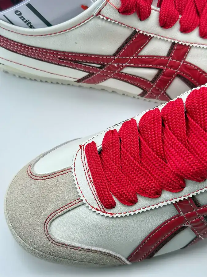 Onitsuka Tiger Mexico 66® Paraty Classic Training Shoe
