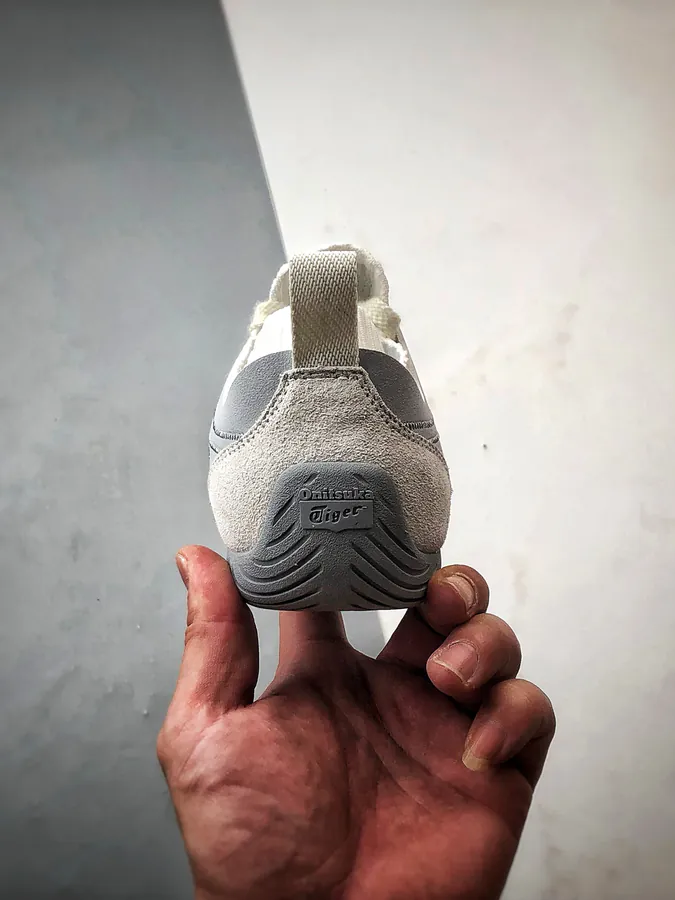 Onitsuka Tiger Sclaw Grey Sneaker