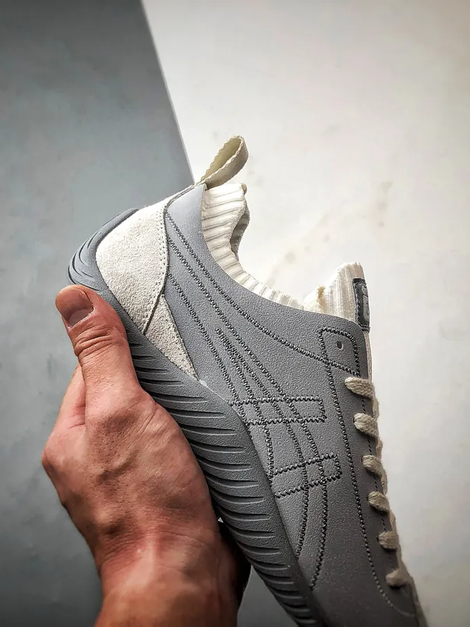 Onitsuka Tiger Sclaw Grey Sneaker