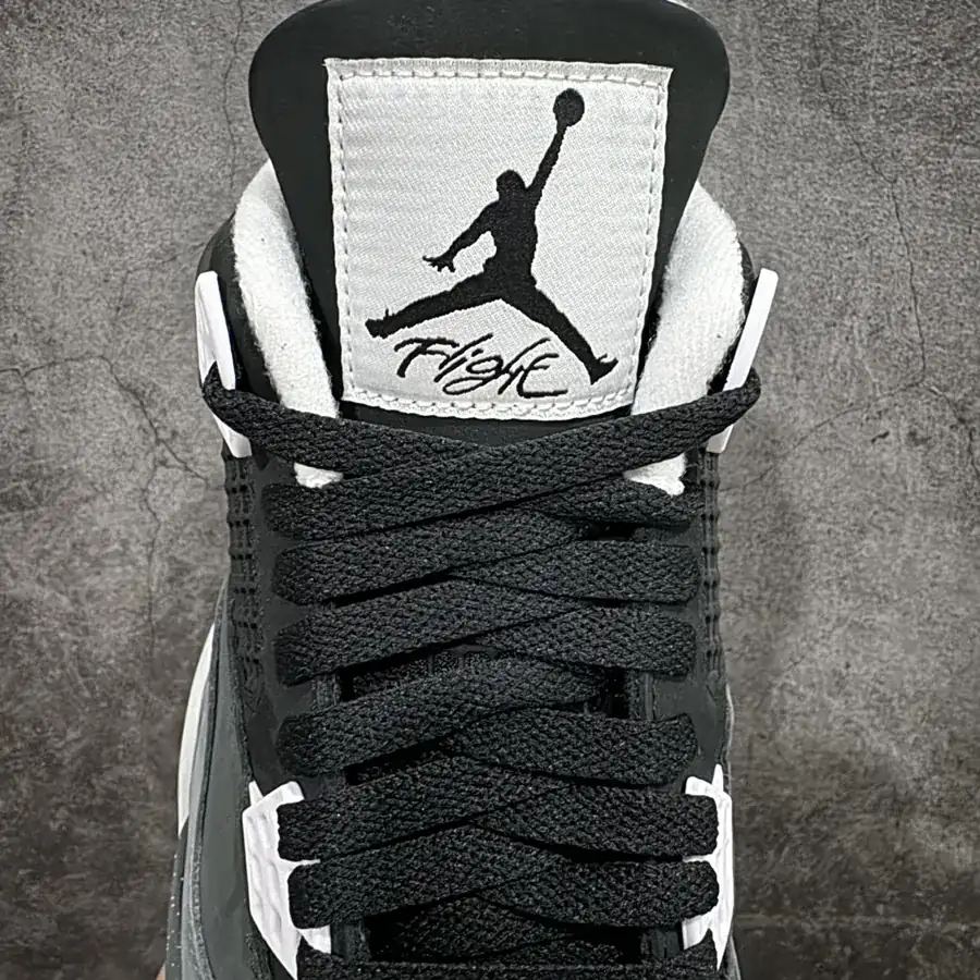 Air Jordan 4 Fear Set 2024 Version