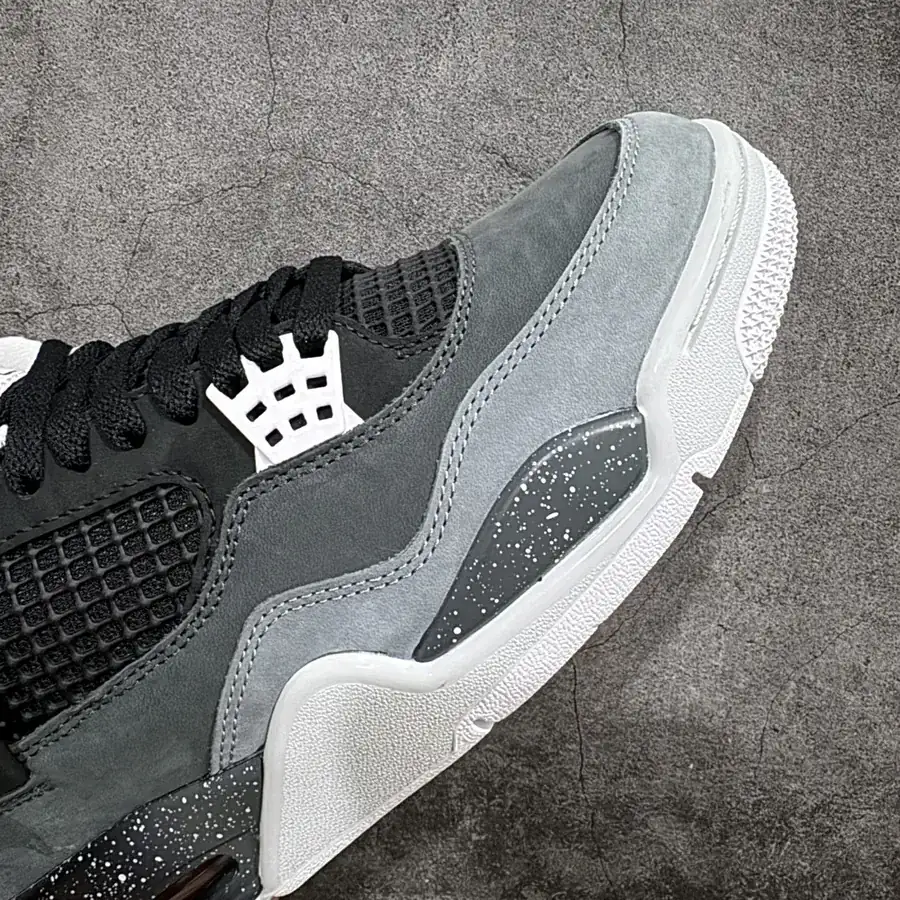 Air Jordan 4 Fear Set 2024 Version