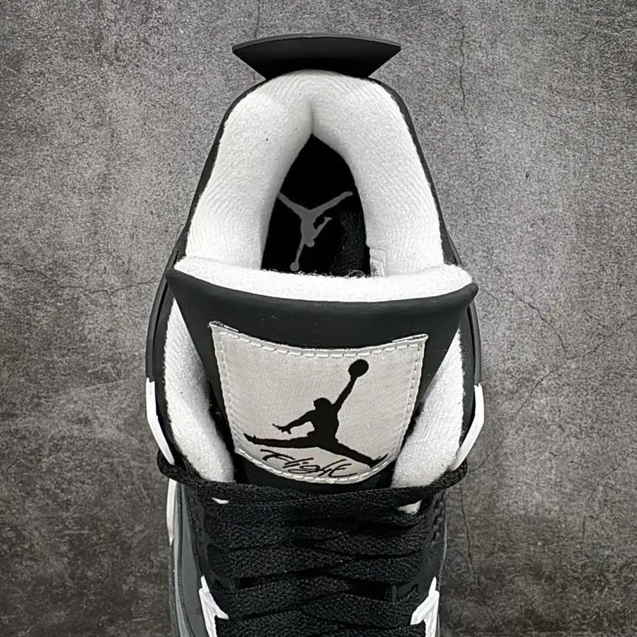Air Jordan 4 Fear Set 2024 Version