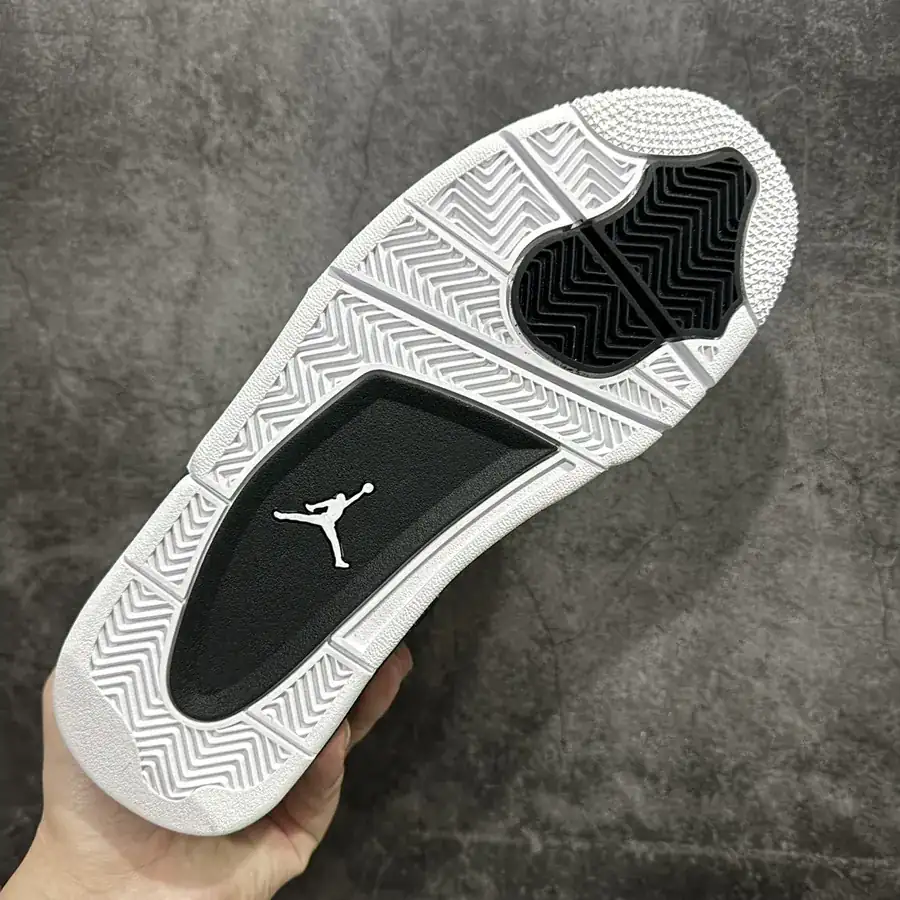 Air Jordan 4 Fear Set 2024 Version