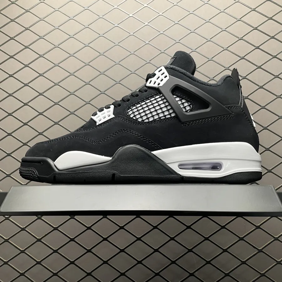 CX Exclusive 4 Retro Basketball Shoes White and Black