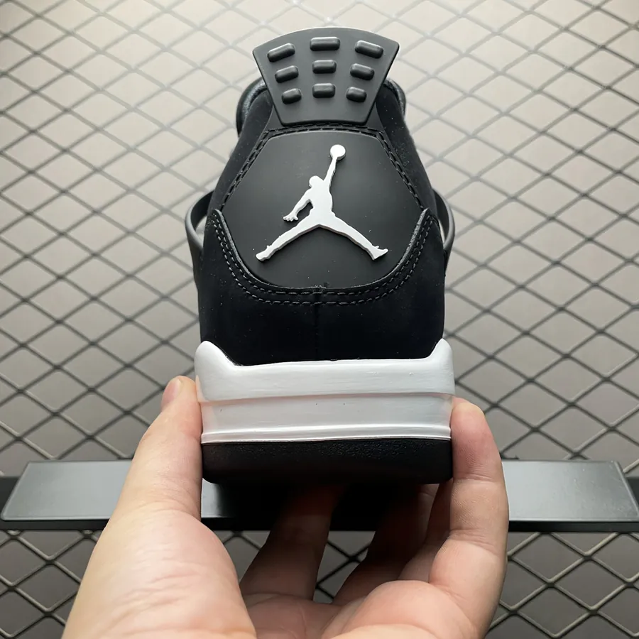 CX Exclusive 4 Retro Basketball Shoes White and Black