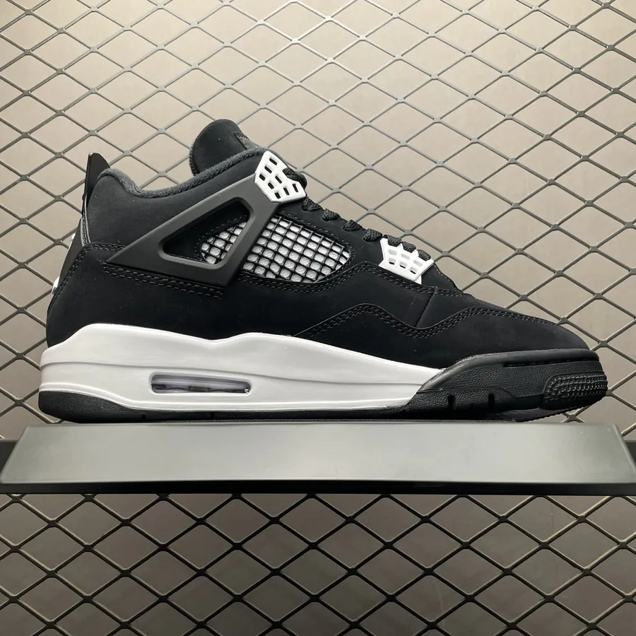 CX Exclusive 4 Retro Basketball Shoes White and Black