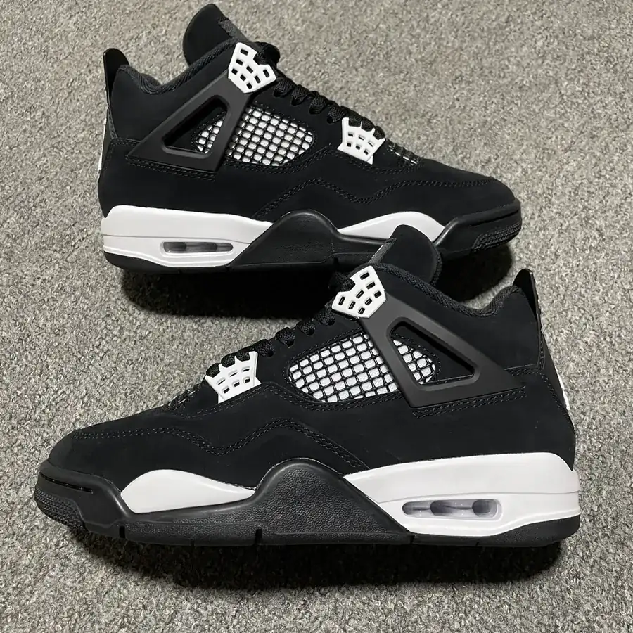 CX Exclusive 4 Retro Basketball Shoes White and Black