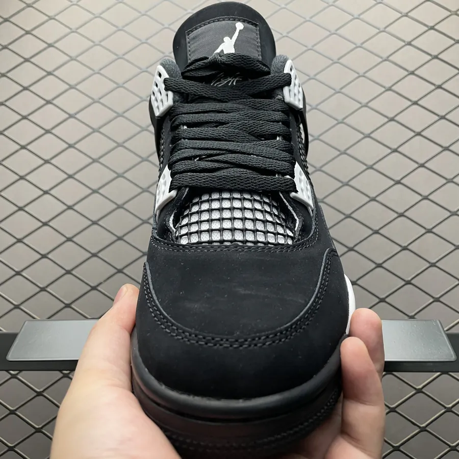 CX Exclusive 4 Retro Basketball Shoes White and Black