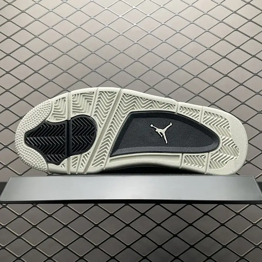 Nigel Syester x Air 4 RM 4乔4 Collaboration Low Top Basketball Shoes