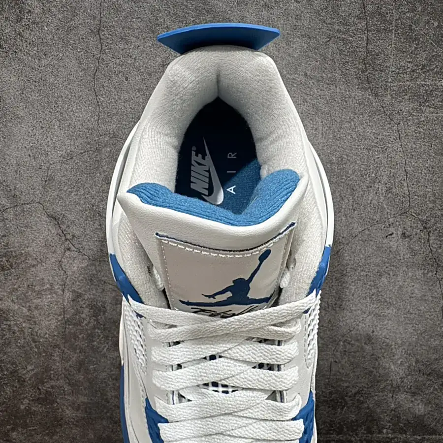 Air Jordan 4 Retro Military Blue FV5029 141