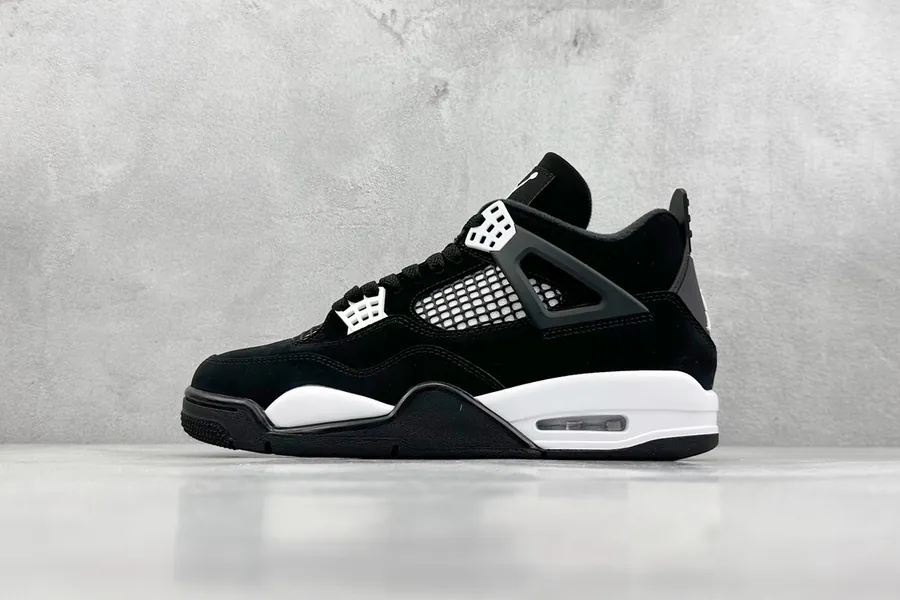 F4 Retro White Th 4 White Thunder