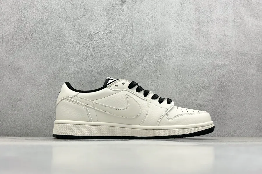 Fraent x Travis Scott x Air 1 Low Triple Collaboration Sneaker