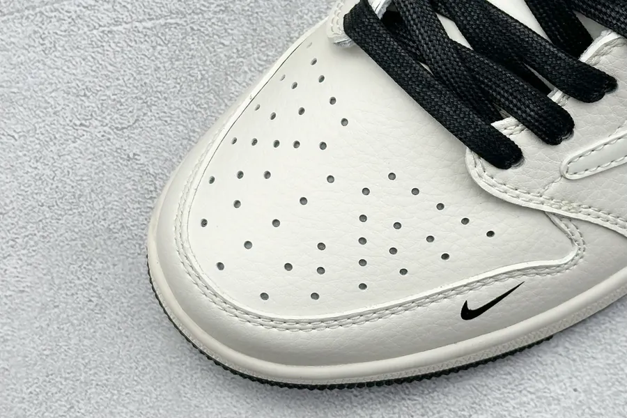 Fraent x Travis Scott x Air 1 Low Triple Collaboration Sneaker